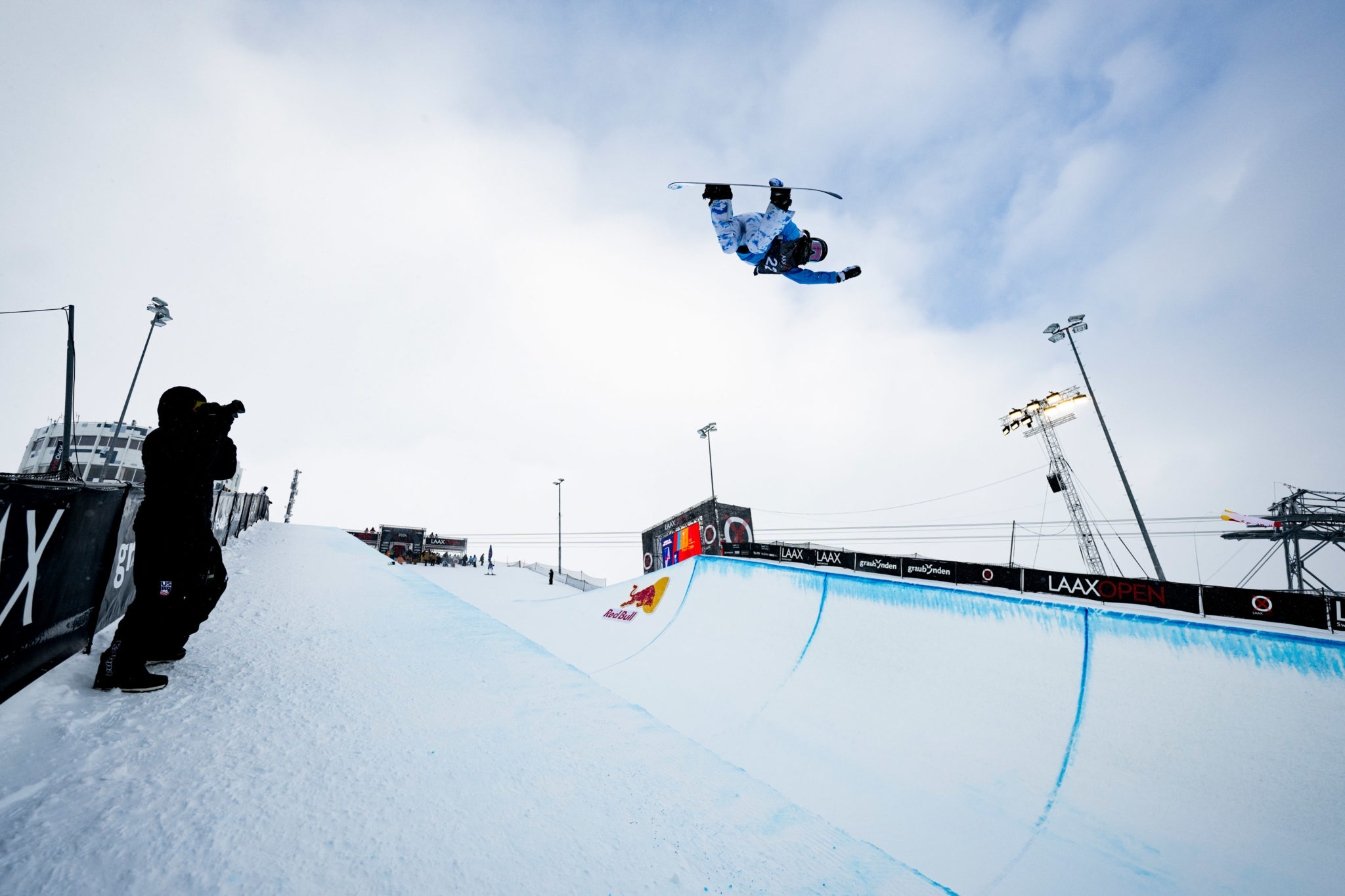 LAAX OPEN 2024 Hoch hinaus beim FIS Snowboard & Freeski Weltcup